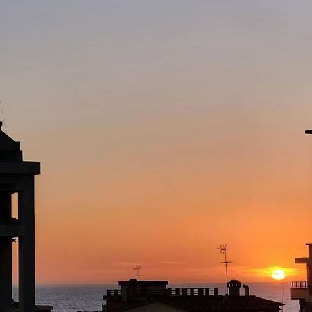 Happy Ladispoli - Vista Mare Apartment Bagian luar foto