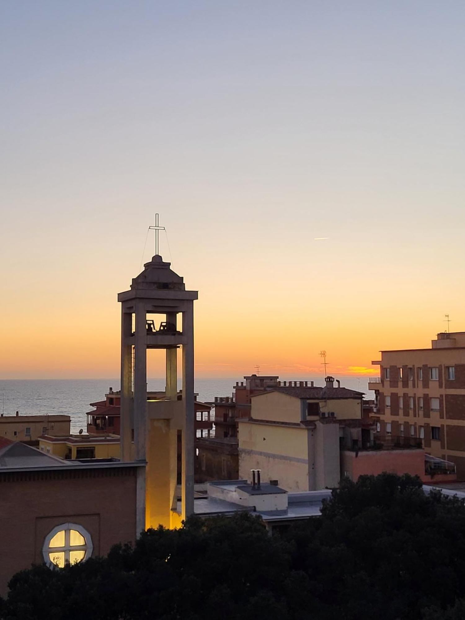 Happy Ladispoli - Vista Mare Apartment Bagian luar foto